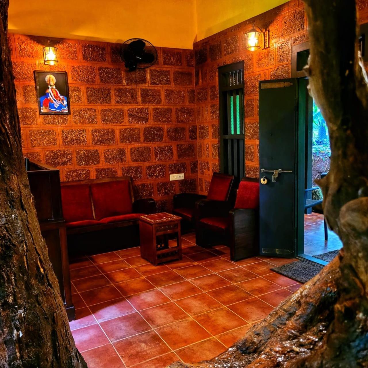 Greens Tree House & Wood House Sultan Bathery Buitenkant foto